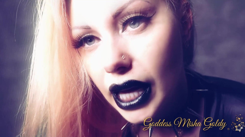 Goddess Misha Goldy: kaale glosi hothon vaali boodhi naani ke lie niji haavi...