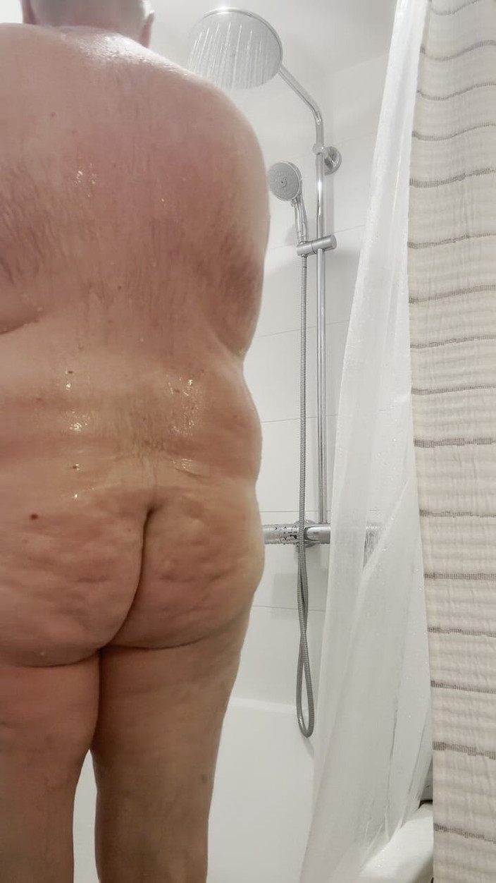 ApolloThrustXXX: Bom Banho Longo