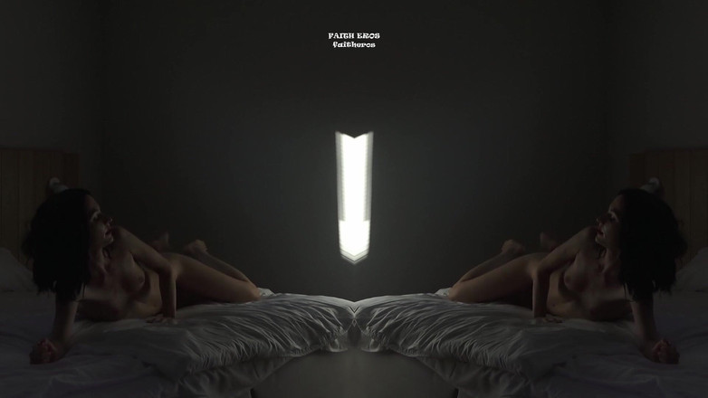 Faith Eros: Macocha łapie twoją małą łechtaczkę - upokorzenie masturbacji