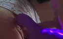 Jennykinstar: MAMĂ SEXY cu vibratorul ei violet