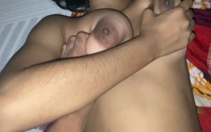 Ronnie_xxx: Když jsem viděl švagrovou nahou, švagrův penis vstal, využil příležitosti, švagrový polibek