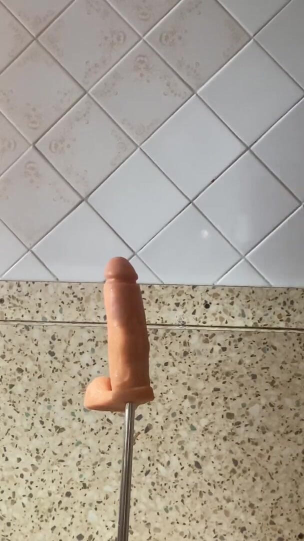 Elena917: fuck machine standing solo