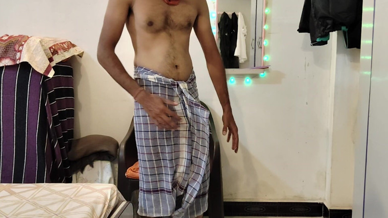 UltraHotBoy69: Rosa underkläder och onanerar