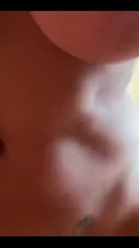 Vandaag wilde ik echt neuken, dus heb ik alles erin gegeven! Toen vroeg ik hem om mijn tieten te vullen met sperma