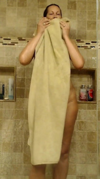 Dusche spielen camgirl Jess ryan