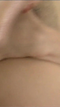 大きな偽のチンポが始まります