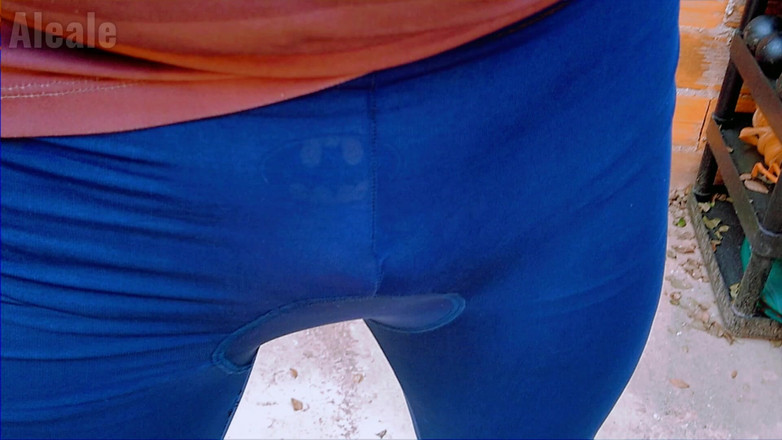 Ale Ale: Modrý spandex oblek