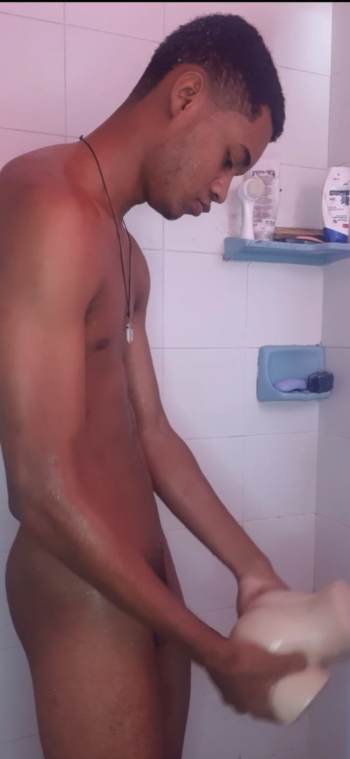 Black-2001: Våt BBC i duschen knullar min köttljus tills cumshot black20one