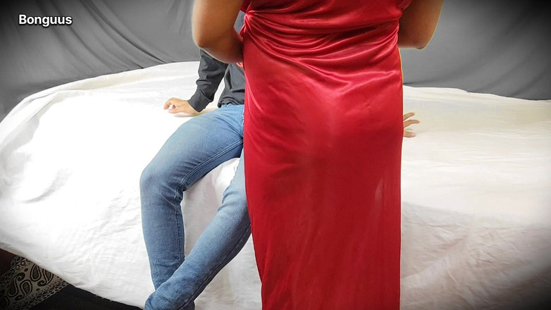 Riya Bonguus: Moje kamarádka sexy máma mě pozvala do svého domu, když...