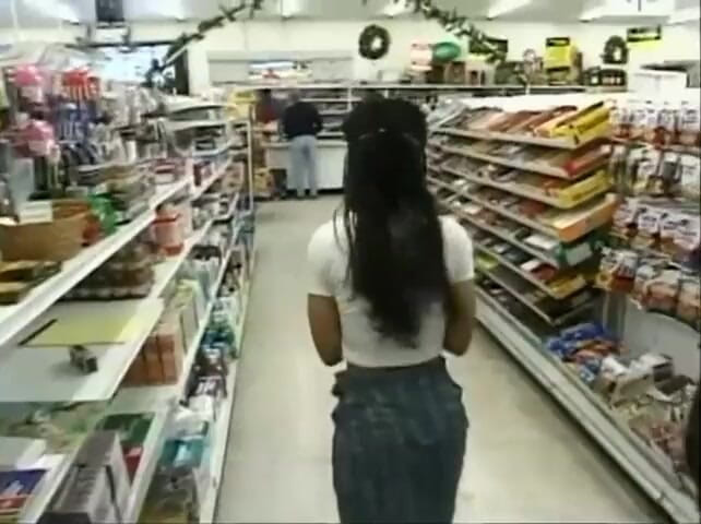 Africans Orgasm: 큰 자지에 유니폼을 입은 섹시한 흑인 털이 무성한 보지