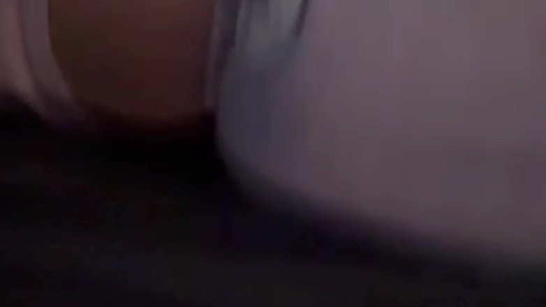 Zina Gabon: La mamma del calcio viene sorpresa a cambiarsi. Un gran...