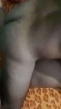 Casal indiano fazendo sexo com seu quarto
