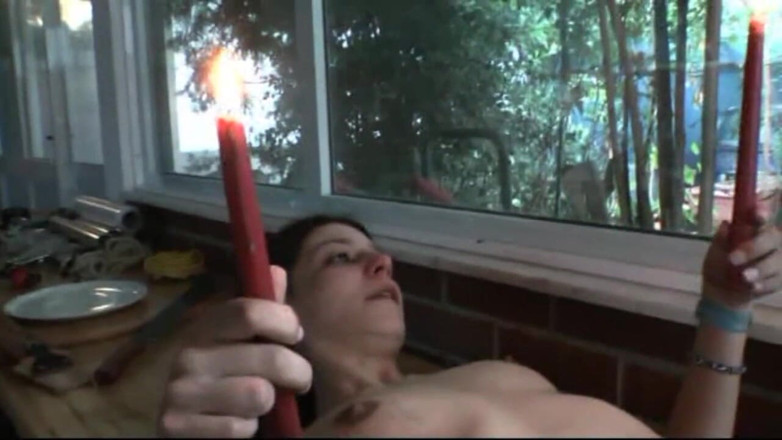 Genuine XXX: 偉大な体従順アンドレイアBDSM自傷キャンドルワックス罰