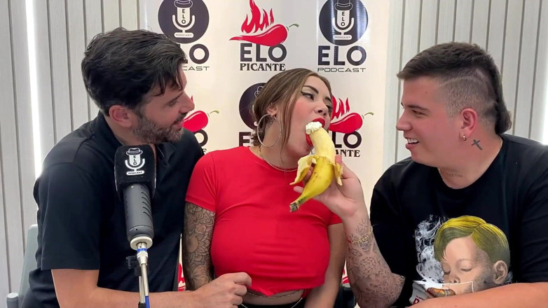 Sara Blonde: Intervista con Elo Podcast si conclude con un pompino e...