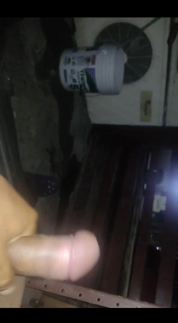 AlexAlejandro13: Hot di gerbang rumahku