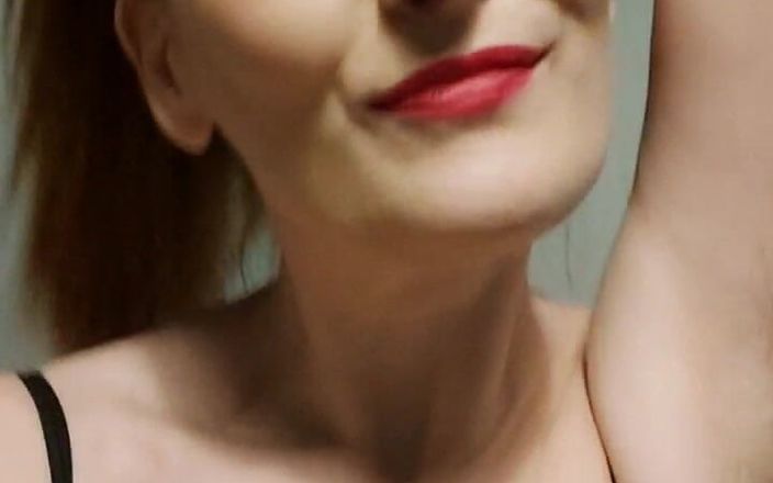 GinnaGg: Baru-baru ini di lokasi syuting untuk fetish kaki setiap hari