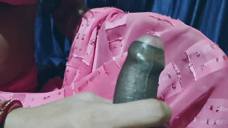 Hotpooja86900: Szwagierka energicznie ssała penisa szwagra