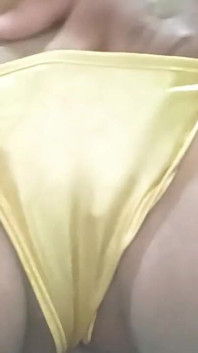 Istri hot asal mallu dengan besar lagi asik muncrat