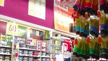 Popp Sylvie: Камшот в скобяном магазине