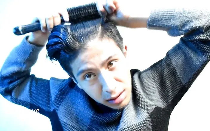 Dreichwe: Hairstyle in my room