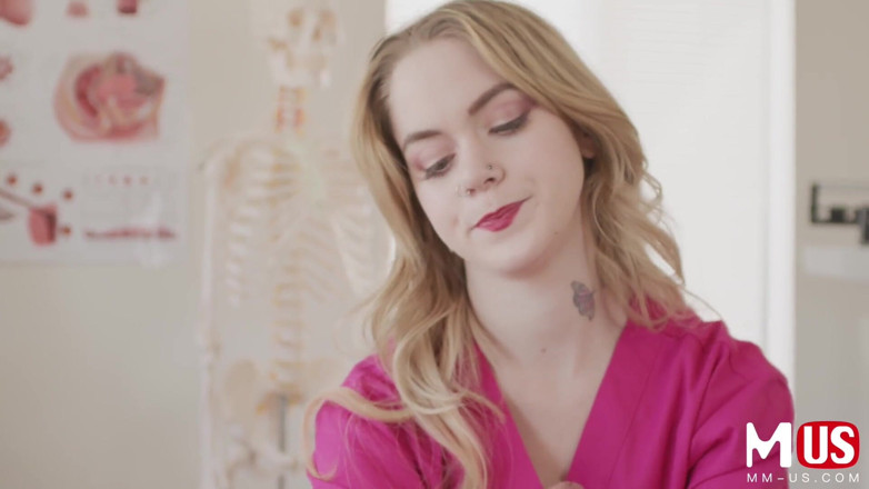 Jerkaoke: Aventure réelle en POV : une infirmière mignonne fait l’impensable
