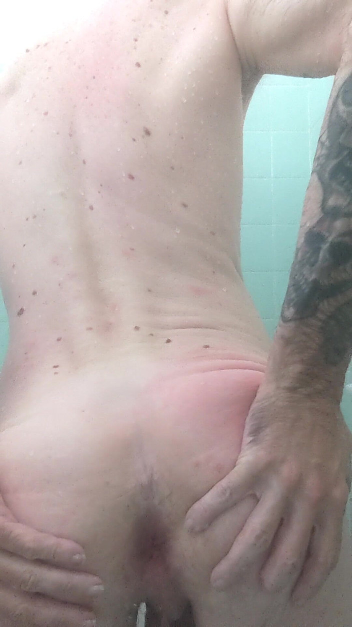 Codi Bonez: Lass uns sexy duschen