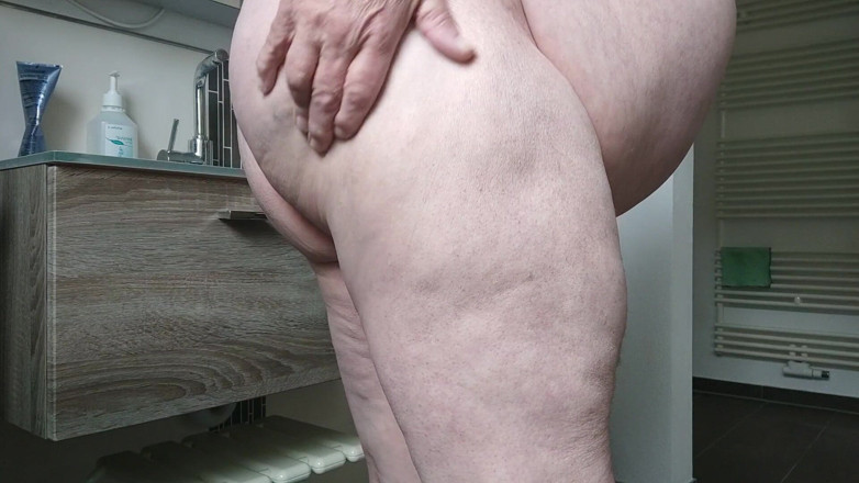 Karlchengeil: my open ass closeup