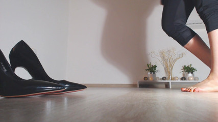 LegsOnHeels: My legs on heels, walking around with grace