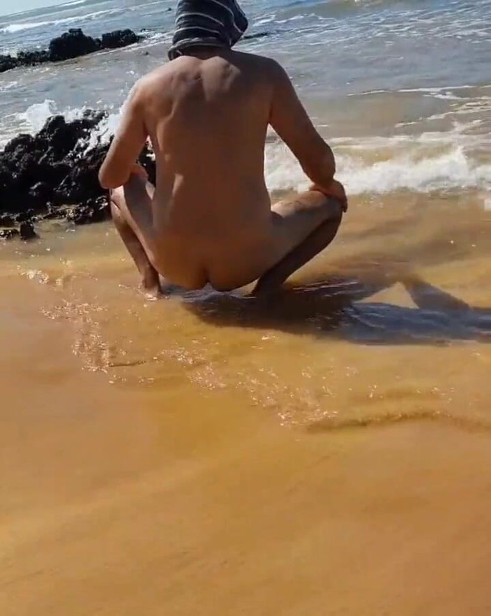Ladysilvas: Ladysilva Nua na Praia, Venha. Fodendo minha bunda gostosa agora