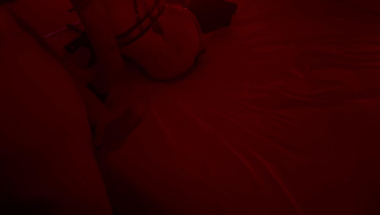 Allison Sweet: Căn phòng màu đỏ với người yêu của tôi trong khi...