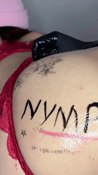 Blair Nimf'in vajinasına sertçe itmek