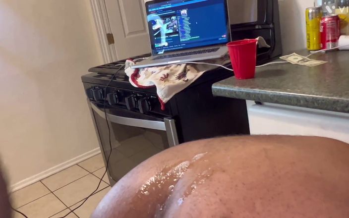 Fijii pornbox: Pornbox fidjienne, la poupée anale sexy appartenant à Str8rich