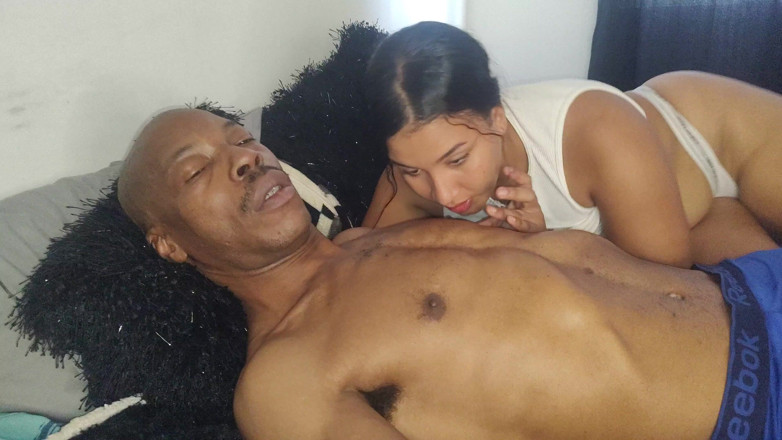 LiL Latin Goddess: Sezon trzeci - Cummy Bear Nippple Play