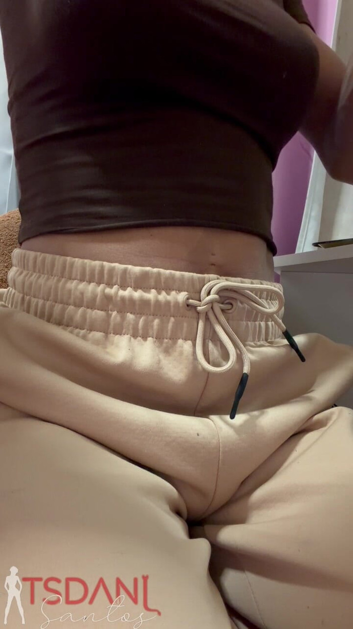 Tsdanisantos1: Bersantai di rumah melakukan hidup tanpa kesenangan.