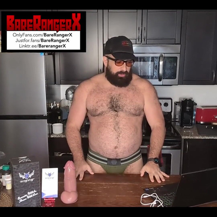 Bare Ranger: 维尔德洛巨大的假阳具的评论