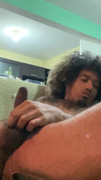 Cazzo duro in cerca di una figa da creampie