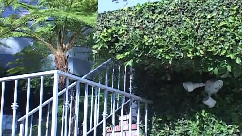 Watch Dirty Movies: 흑인 대물 자지 따먹기 위해 풀 보이를 유혹하는 금발의 발정난 밀프