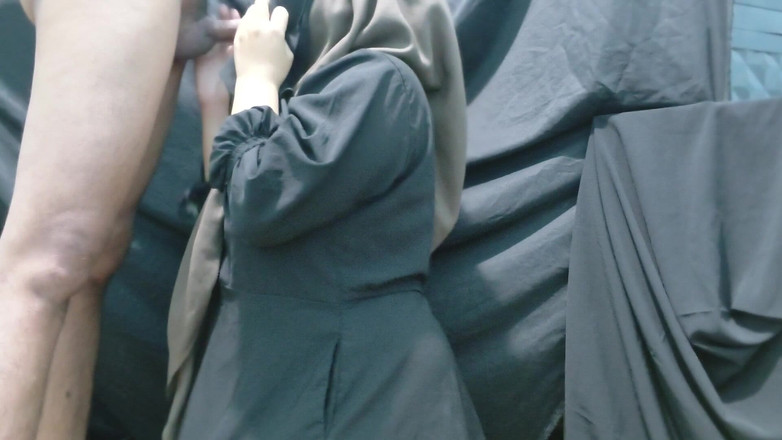Vaginabig88: 太太蒂娜是一个私人导师，她对自己学生的父母非常热情