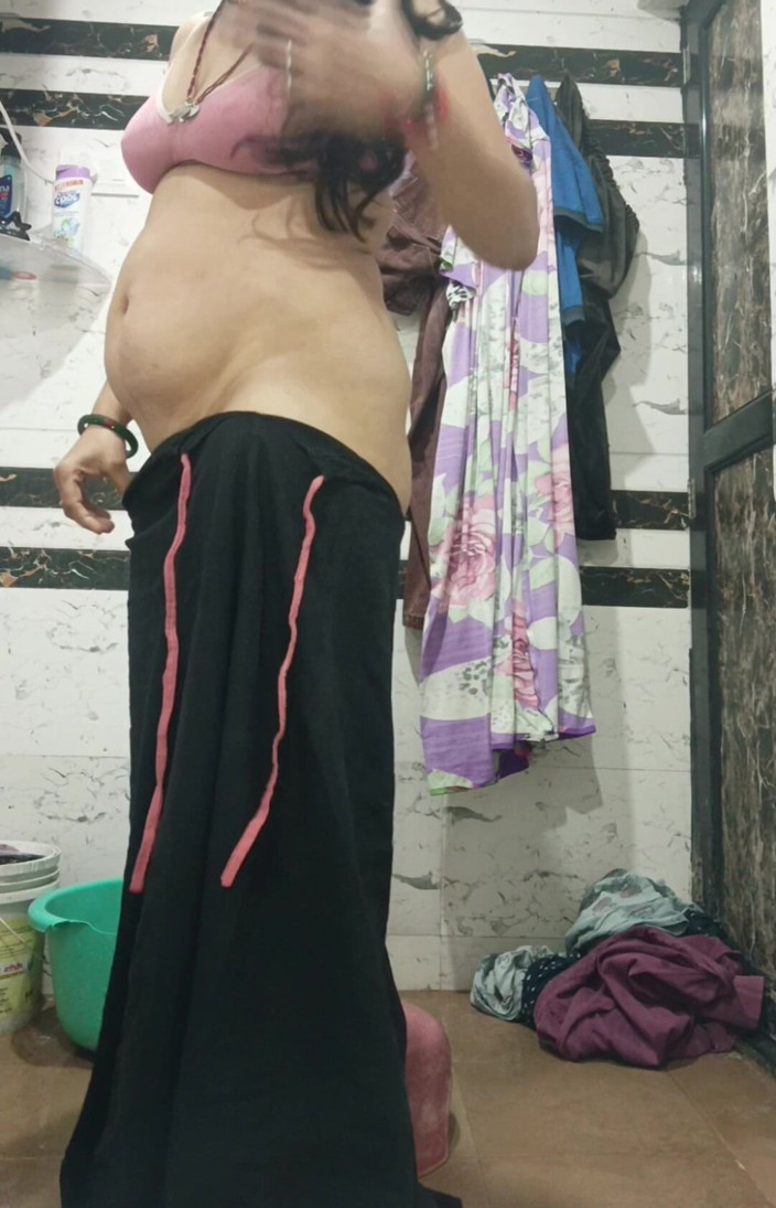 Priyahot77: Priya Bhabi sexig video het kropp