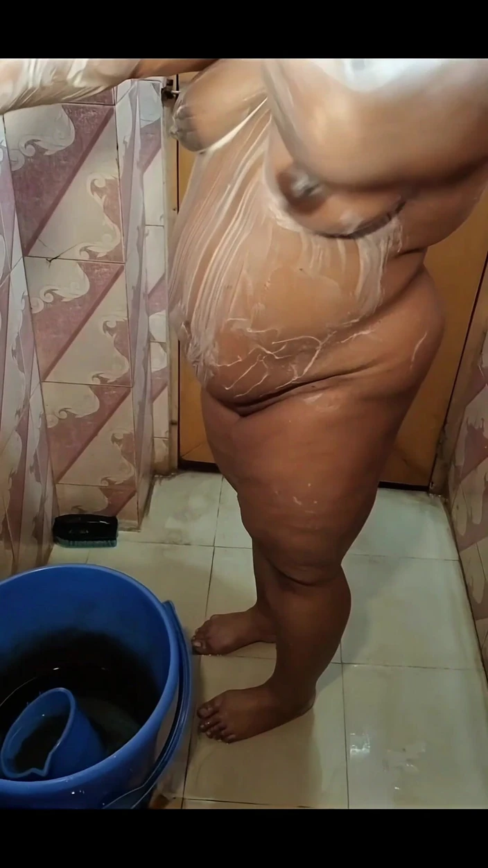 Black Adam: Desi Horny MILF Bhabhi Fingering