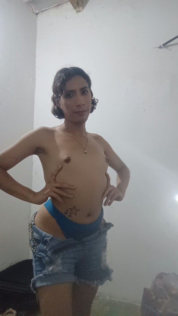 Femboy from Colombia: 今朝、そして再びタイのために踊る