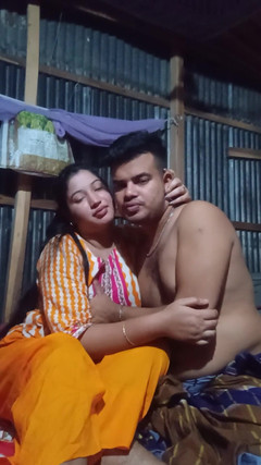 Taniyaxx: Desi Kissing