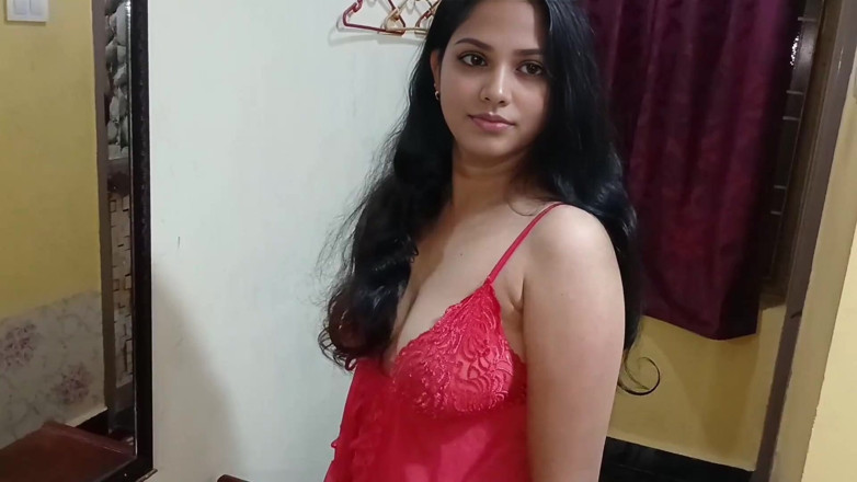 Desisexqueen: भारतीय देसी सौतेली बहन ने होटल के कमरे में अपने सप्ताहांत का आनंद लिया
