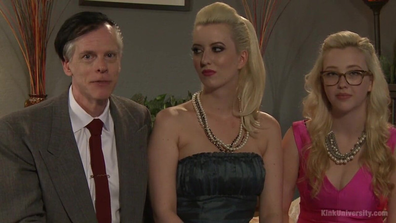 Kink University: Trio seks met 2 hete blondines en een grote pik