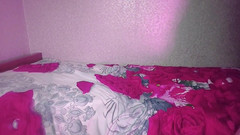 Kitty_Cross: 숏물이 흐르는 플로럴 스커트를 입은 귀여운 펨보이