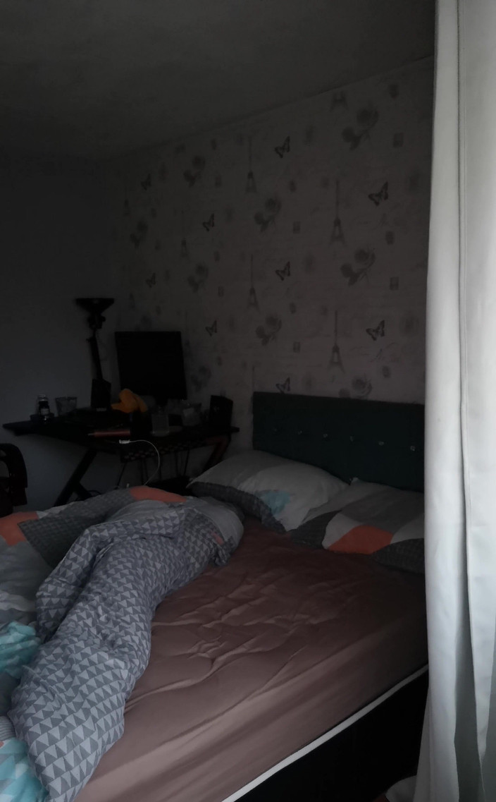 Amadeus: Matin tout, je me prépare à faire des achats de caoutchouc...