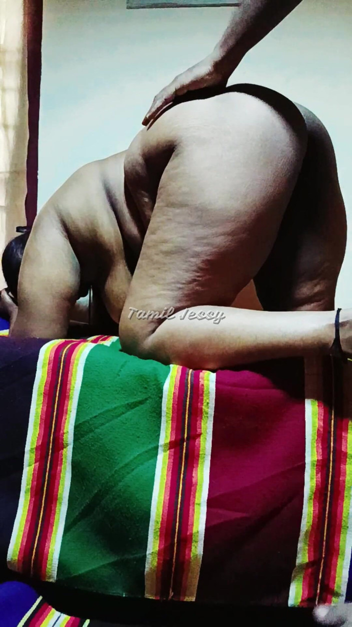 Tamil Jessy: Dopřát nevlastnímu otci