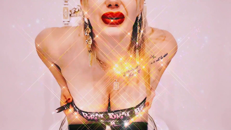 Goddess Misha Goldy: Você é um idiota pervertido solitário! Receba sua parte de humilhação...