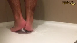 Espero que te tientan - ¿te gusta orinar en la ducha? - solo pidiendo - pie manía -