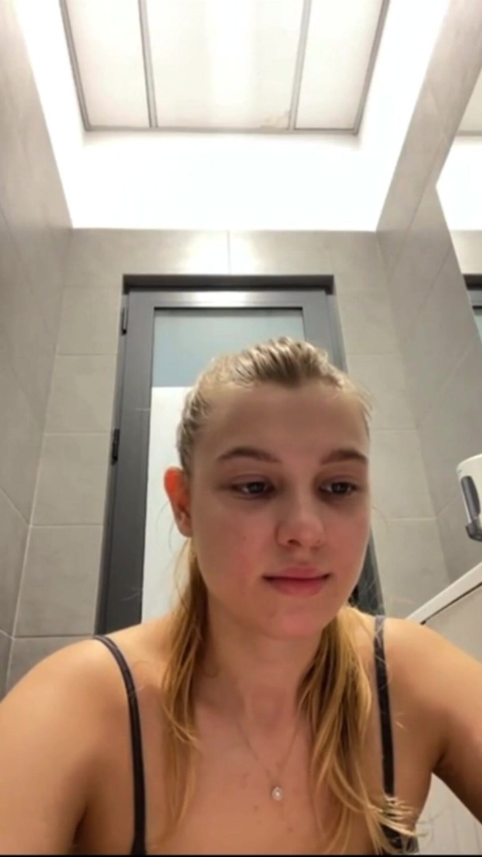 JuiceLussie: Fingering Pussy in Public